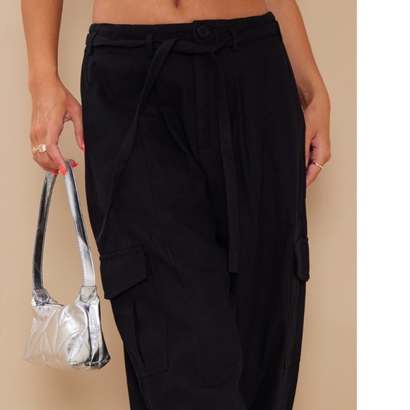 Pretty Little Thing Black Baggy Low Rise 90's Cargo Trouser Pants US 2 Office - Picture 2 of 15